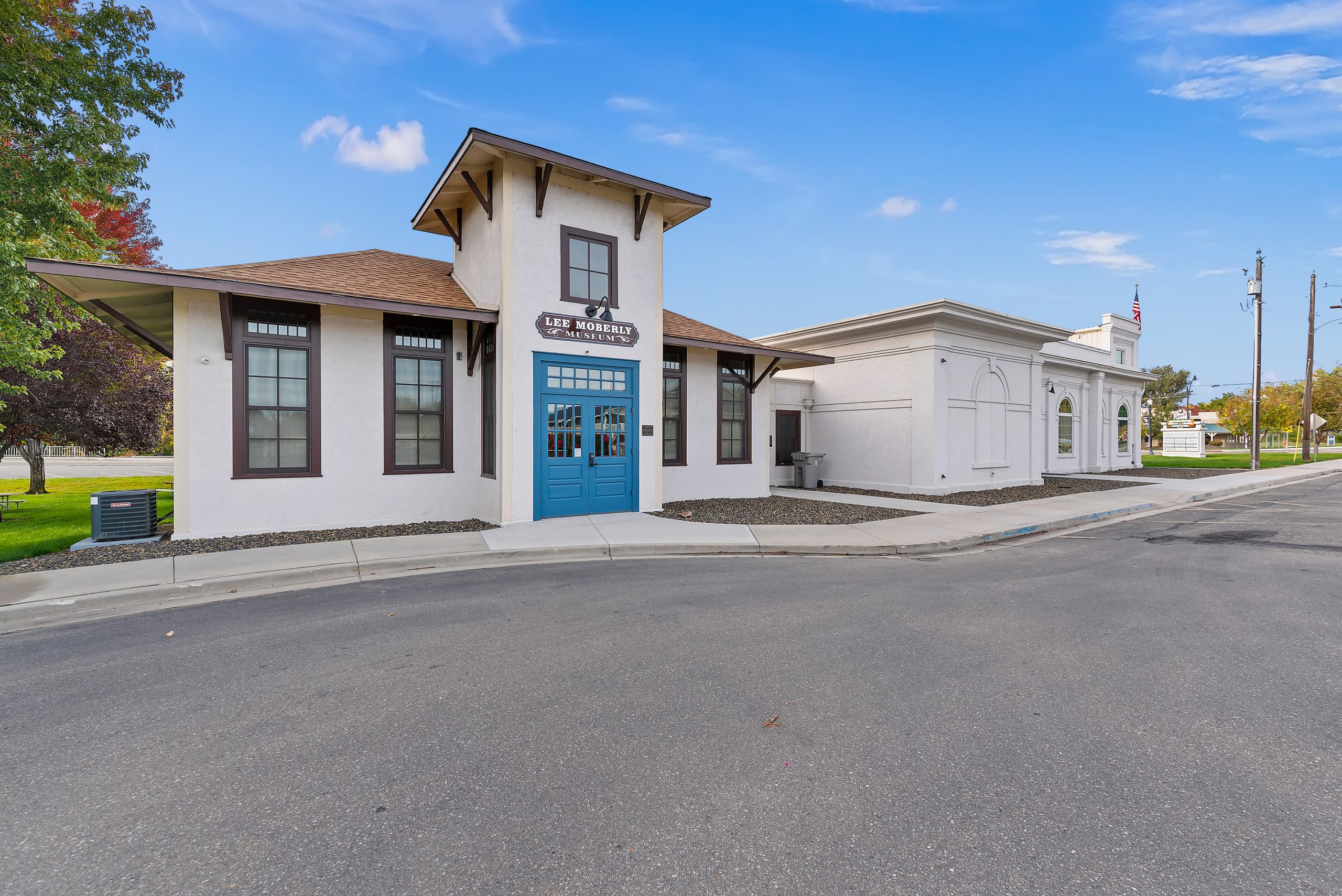 034-GML_5945-Trolly Station and Road-Small