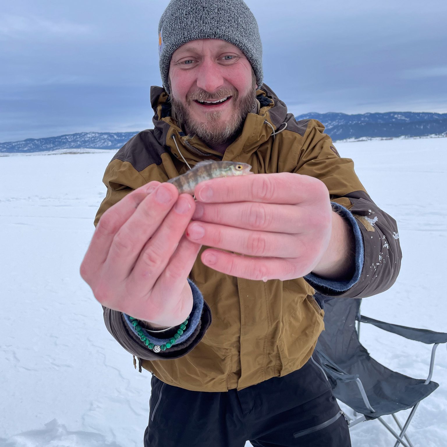 ICE FISHING CASCADE